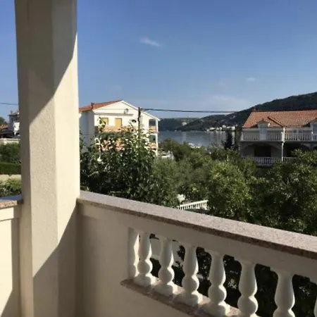 Superior Sea Side View 3* Rab Town