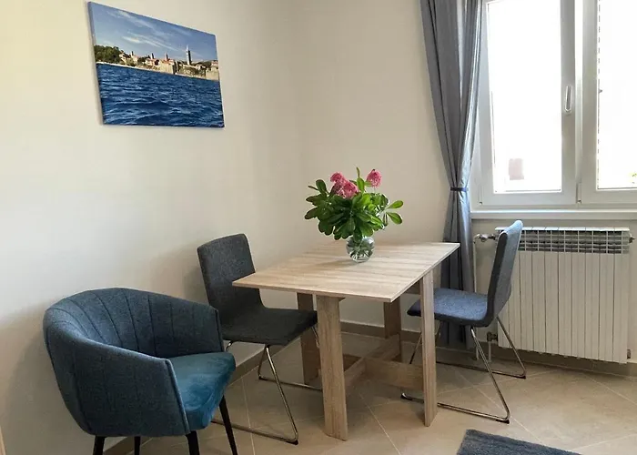 Superior Sea Side View